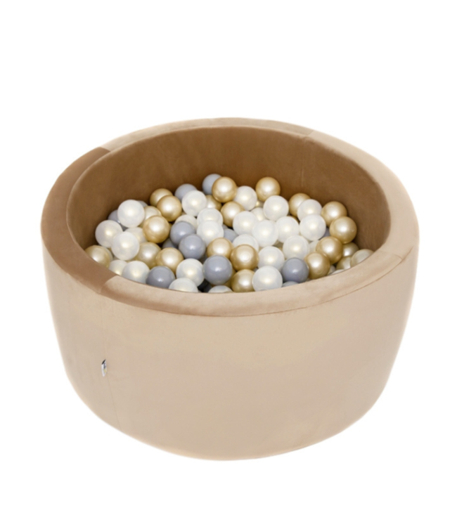 Parel witte ballenbakballen voor een frisse en stijlvolle speelruimte