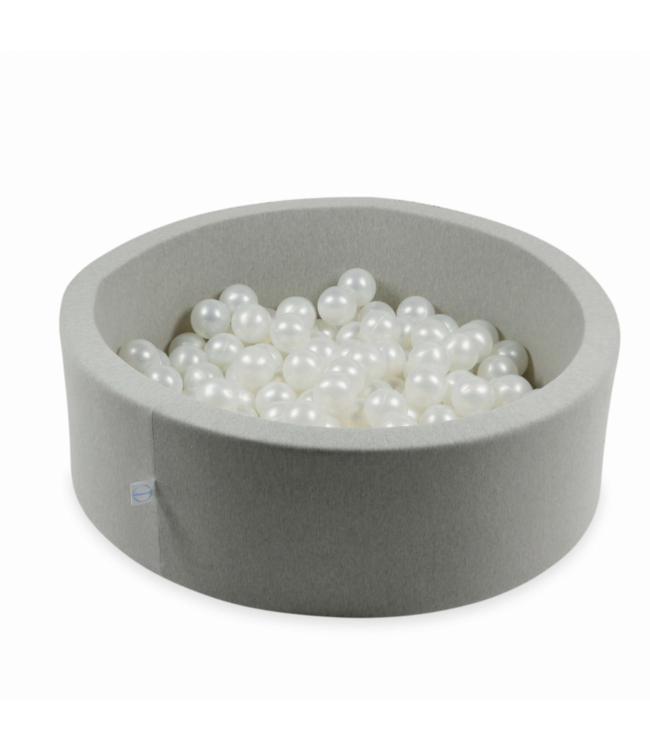 Parel witte ballenbakballen voor een frisse en stijlvolle speelruimte