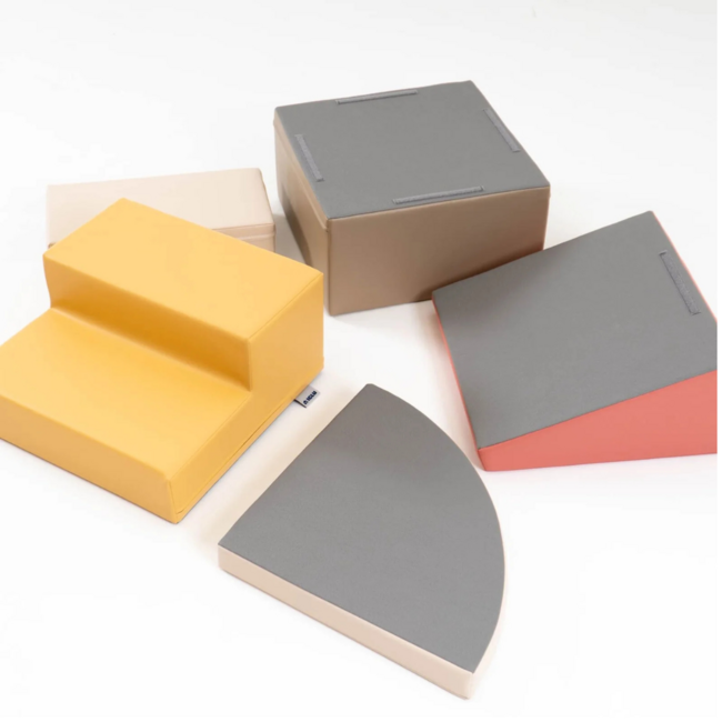 Foam blokken set corner pastel pink – zachte speelelementen voor balans en motoriek