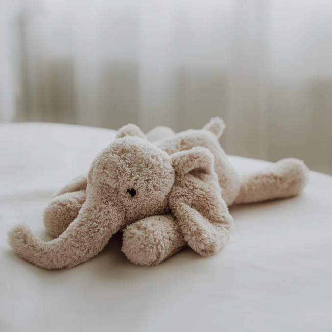 Beige heartbeat elephant plush toy for soothing babies