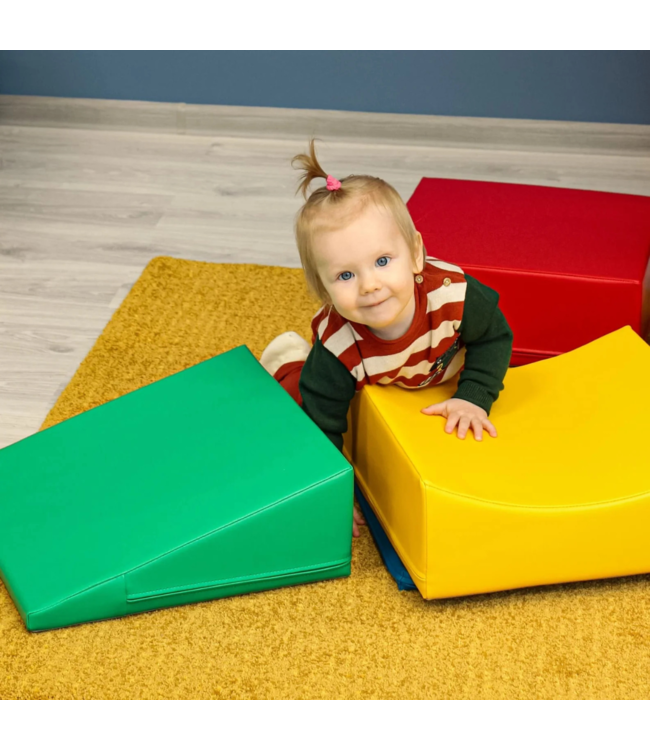 Foam blokken set in primaire kleuren voor creatief en actief kinderspel