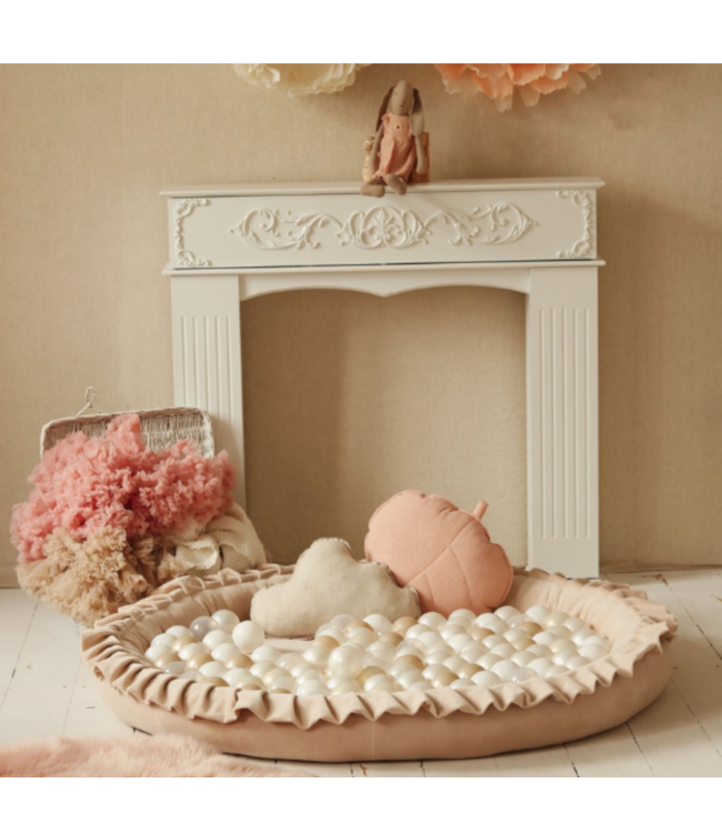 Luxe beige velvet speelnest – veilig en comfortabel speelplekje