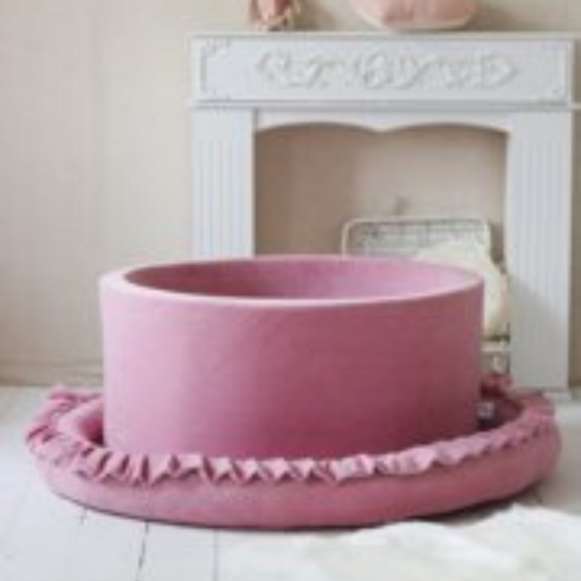 Donkerroze velvet speelnest – stijlvol, veilig en comfortabel speelplekje