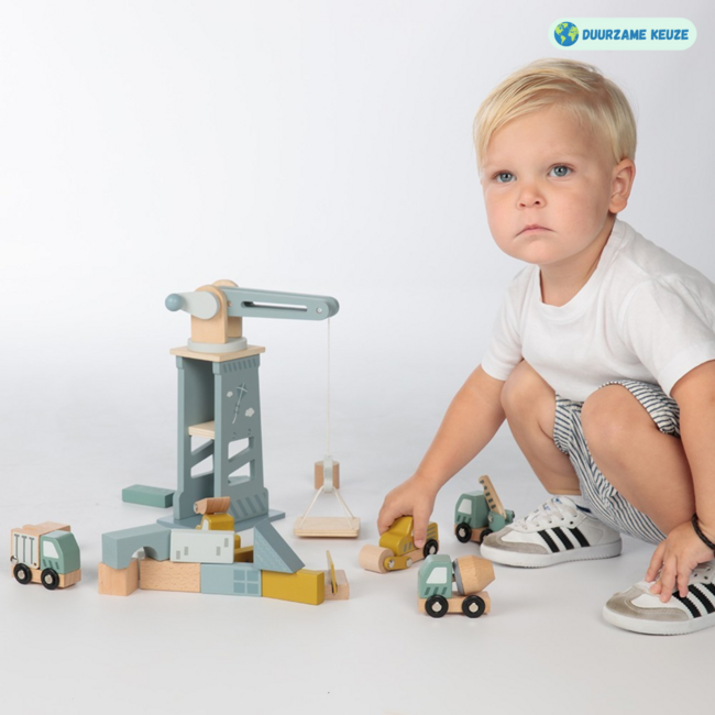 Houten hijskraan en bouwset met 6 voertuigen en blokken