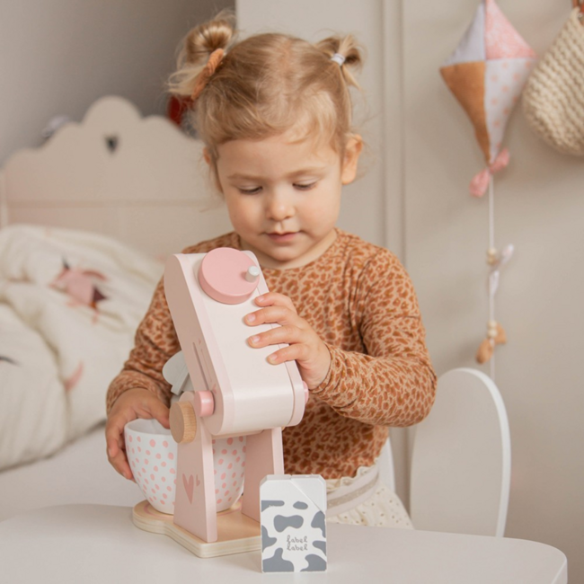 Holzküchenmixer in Rosa für fantasievolles Spielen