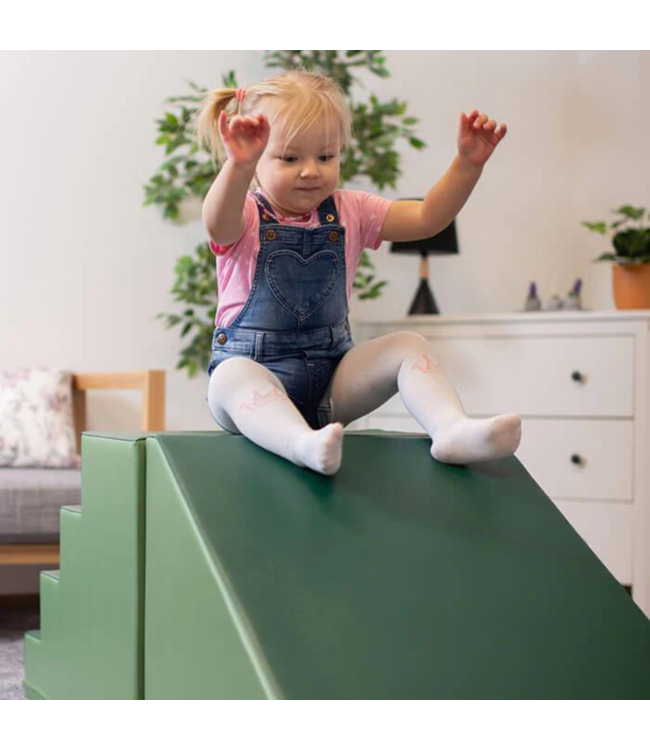 Foam blokken glijbaan XL groen – speelset met trap en glijbaan