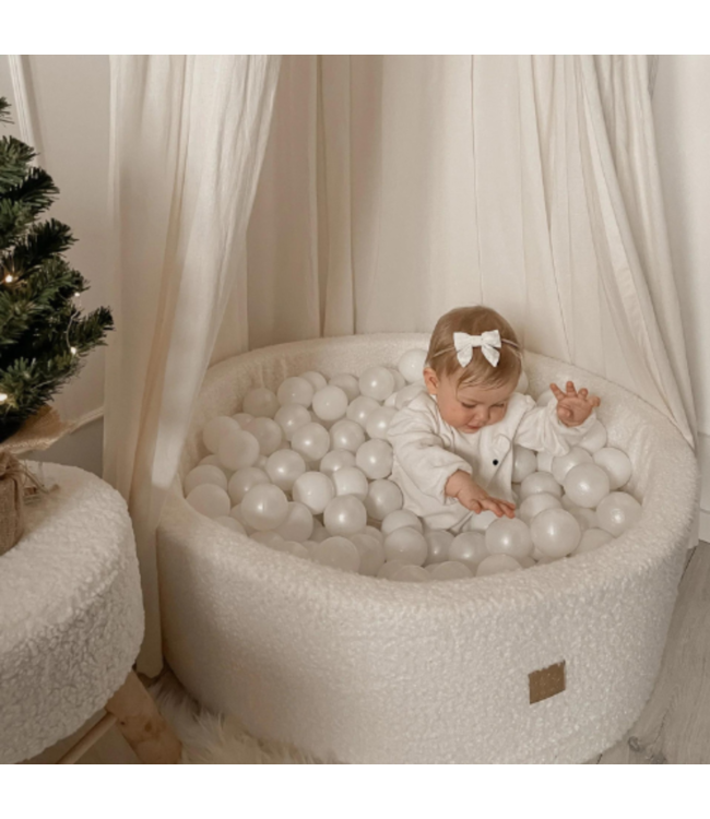 Ruime teddystof ballenbak 90x40 cm met 300 ballen