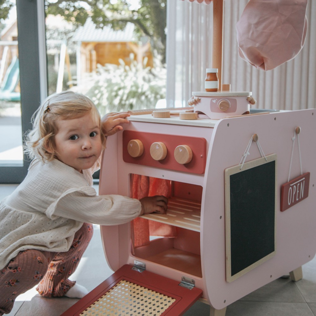 Holzspielküche Bistro in Rosa – charmante Küche für kleine Kochfans
