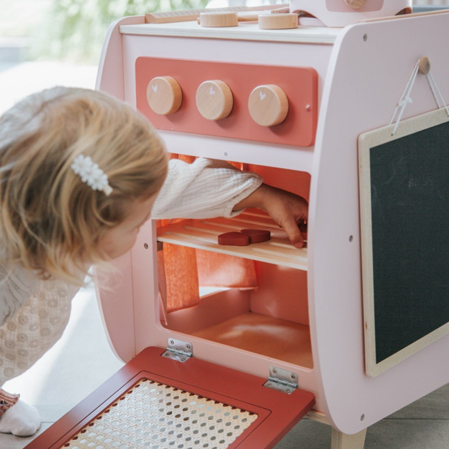 Wooden play kitchen Bistro in pink – stylish setup for little chefs