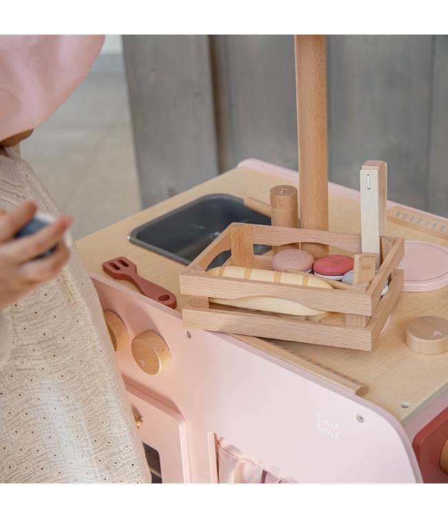 Houten speelkeuken Bistro in roze – stijlvolle kinderkeuken voor kleine chefjes