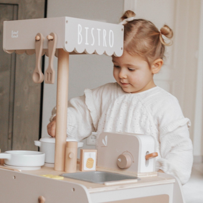 Houten broodrooster nougat van Label Label – FSC speelgoed voor fantasierijk keukenspel