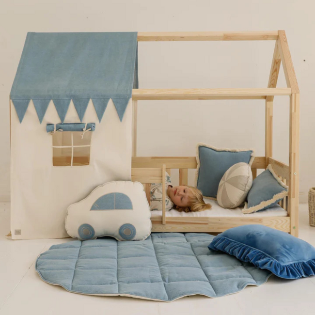 Bedhemel -Jeans voor Montessori huisbed