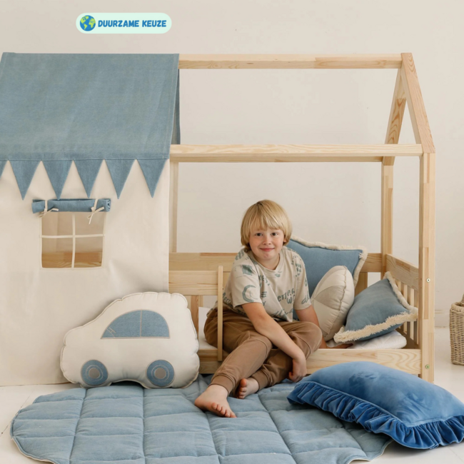 Bedhemel -Jeans voor Montessori huisbed