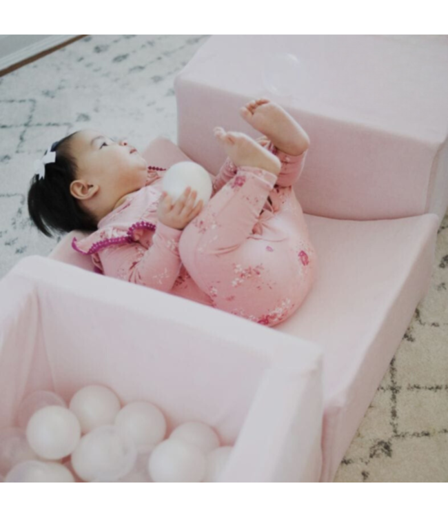 Roze foam blokken set met mini ballenbak voor kinderen