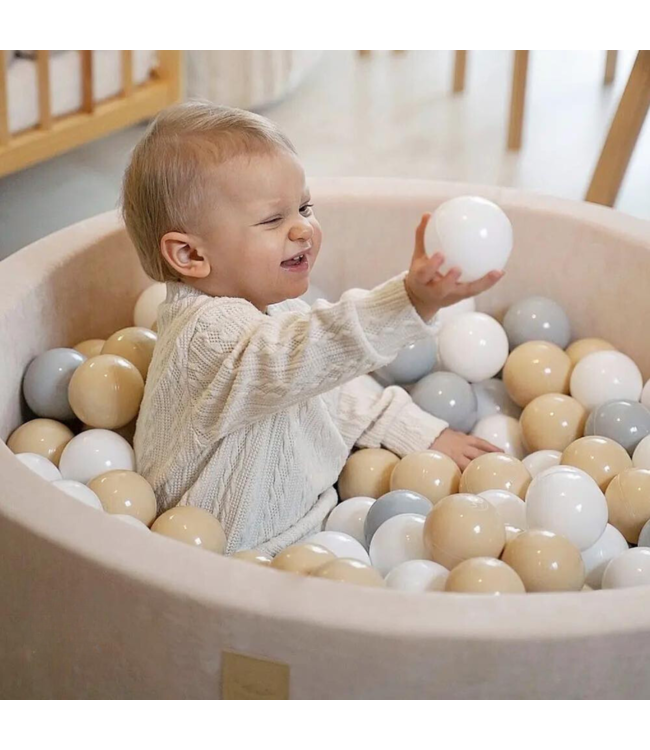 Foam blokken speelset met ballenbak van velvet stof in ecru
