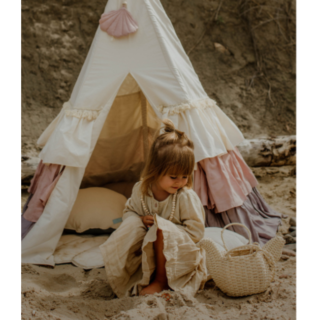 Ecru linnen speelmat in schelpvorm – stijlvolle en zachte ondergrond voor baby’s en peuters