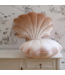 Beige fluwelen schelpvormig sierkussen – stijlvol en comfortabel voor kinderkamer en woonkamer