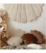 Licht beige schelpvormig fluwelen sierkussen – stijlvol comfort voor kinderkamer en woonkamer