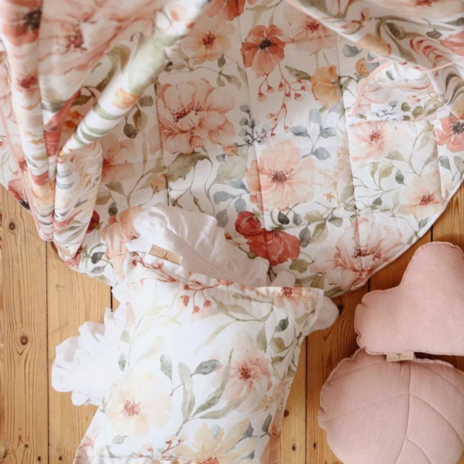 Round play mat – Flower Power | Soft, playful and stylish for the kids’ room