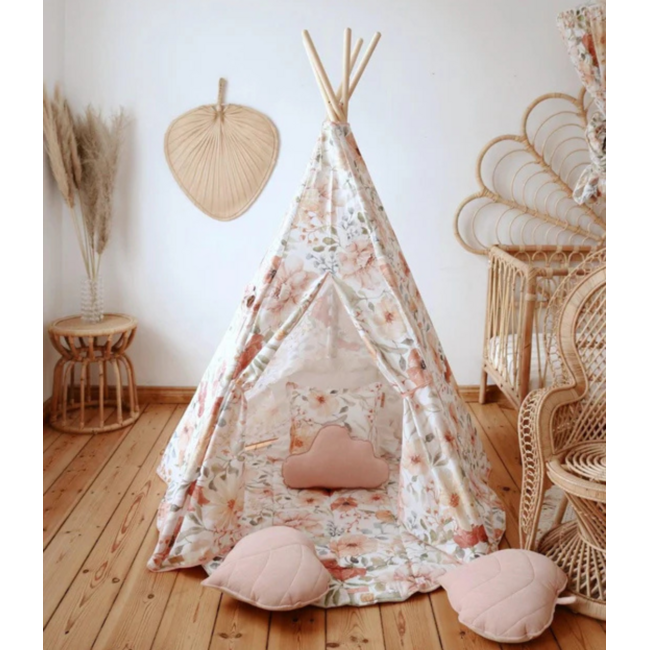 Lichtroze sierkussen in bladvorm van linnen – boho-stijl