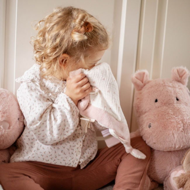 Doudou doux rose pour bébé, idéal pour réconfort et sécurité