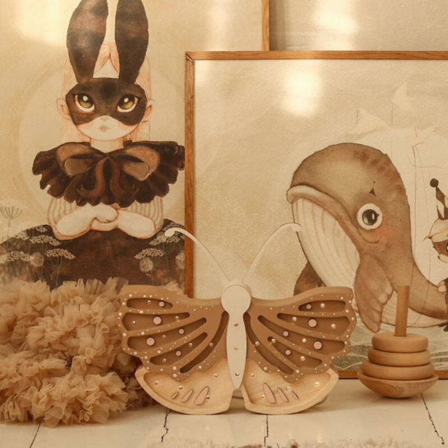 Kinderlamp vlinder – handgemaakt, duurzaam en sfeervol licht voor de kinderkamer