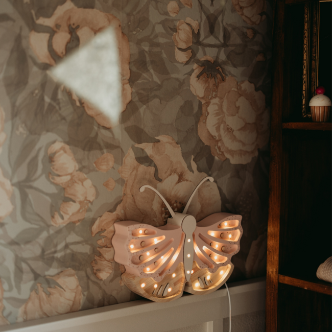 Kinderlamp vlinder – handgemaakt, duurzaam en sfeervol licht voor de kinderkamer