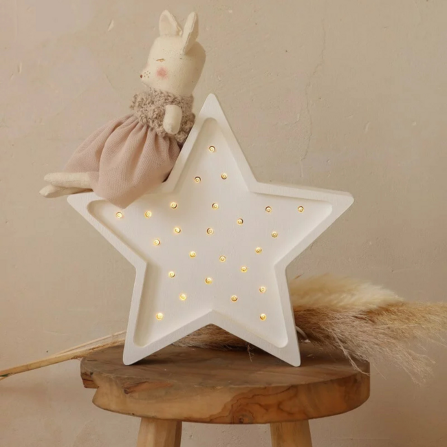 Sustainable wooden night lamp in star shape – handmade and dimmable