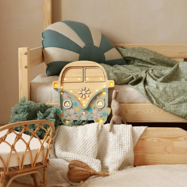 Handgemaakte houten Volkswagen bus nachtlamp – retro eyecatcher voor de kinderkamer