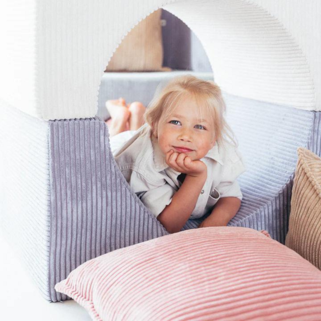 Roze corduroy sierkussen – zacht, stijlvol en duurzaam design