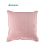 Roze corduroy sierkussen – zacht, stijlvol en duurzaam design