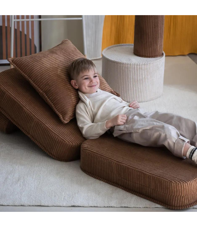 Bruin corduroy sierkussen – warm, stijlvol en duurzaam comfort