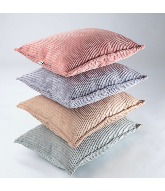 Bruin corduroy sierkussen – warm, stijlvol en duurzaam comfort