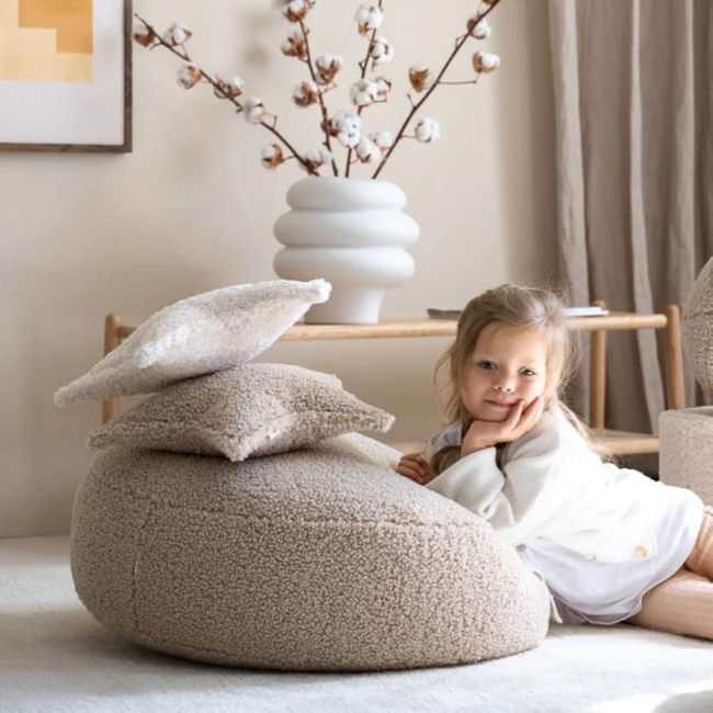 Beige ster kussen van zachte teddystof – stijlvol en knus accent