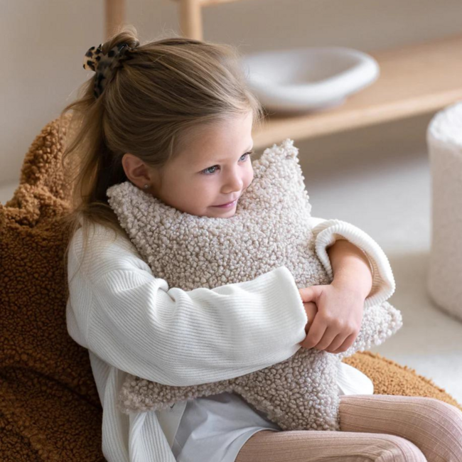 Beige ster kussen van zachte teddystof – stijlvol en knus accent