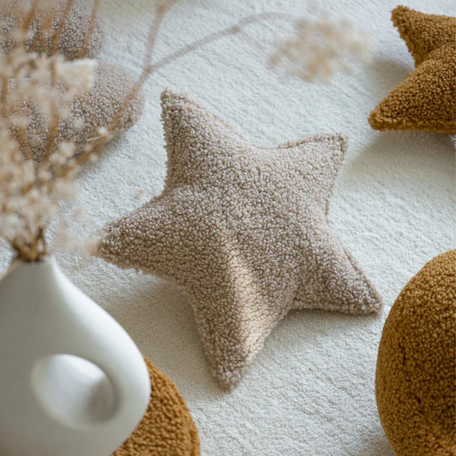 Beige ster kussen van zachte teddystof – stijlvol en knus accent