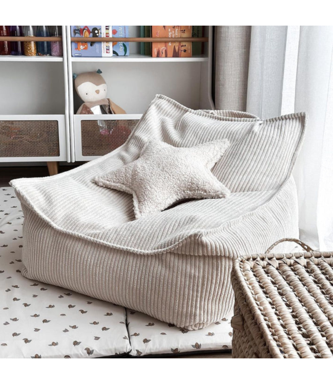 Cream ster kussen van zachte teddystof – speels en comfortabel