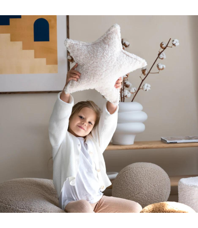 Cream ster kussen van zachte teddystof – speels en comfortabel