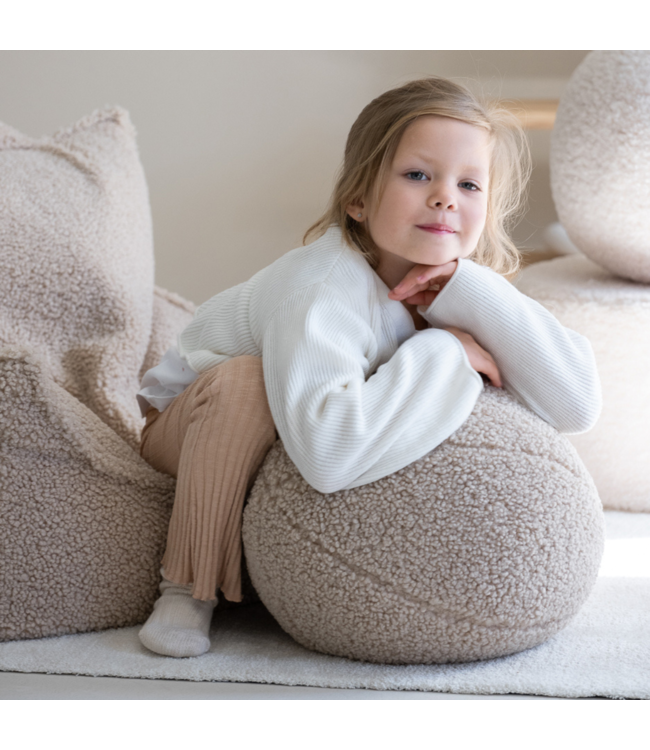 Beige balkussen van zachte teddystof – comfortabel en duurzaam voor kinderen