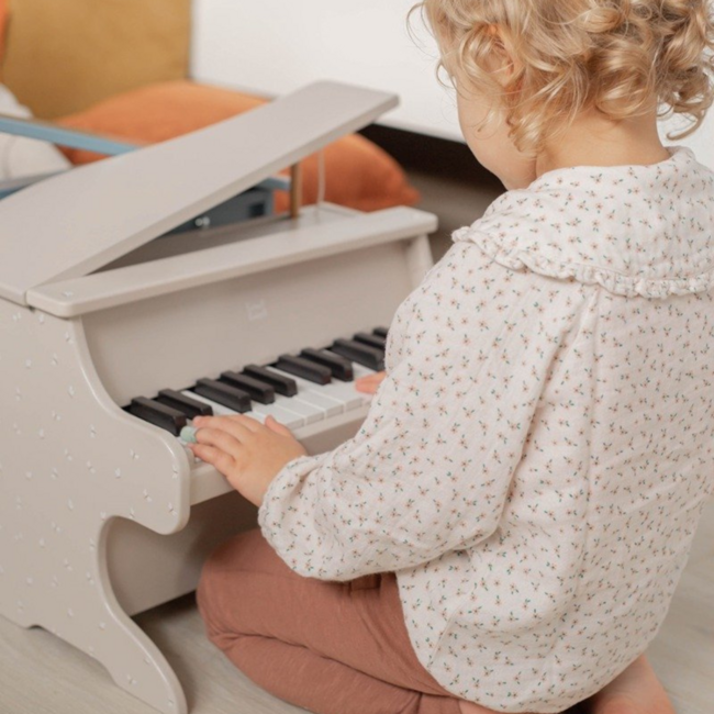 Wooden children’s piano in nougat – stylish musical toy for little ones