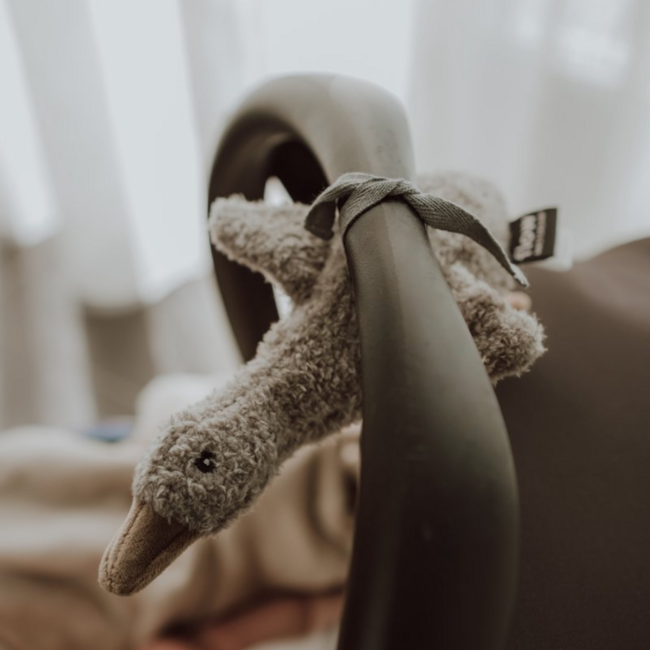 Grey cuddle toy Liva on the go with heartbeat function for on the go