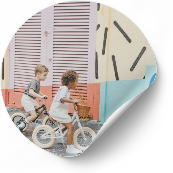 De mooiste loopfietsen voor kinderen van 1 tot 4 jaar – stimuleer balans, coördinatie en buitenspeelplezier