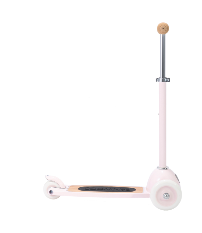 Roze microstep met mandje en 3 wielen voor kinderen