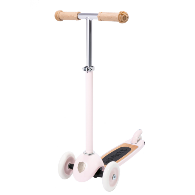 3-wheel kids scooter in pink – stable and safe for little riders