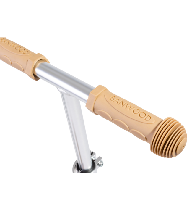 Roze microstep met mandje en 3 wielen voor kinderen