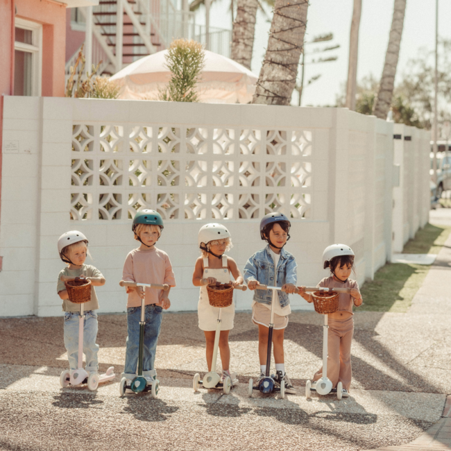 3-wheel kids scooter in cream – safe and stylish outdoor fun