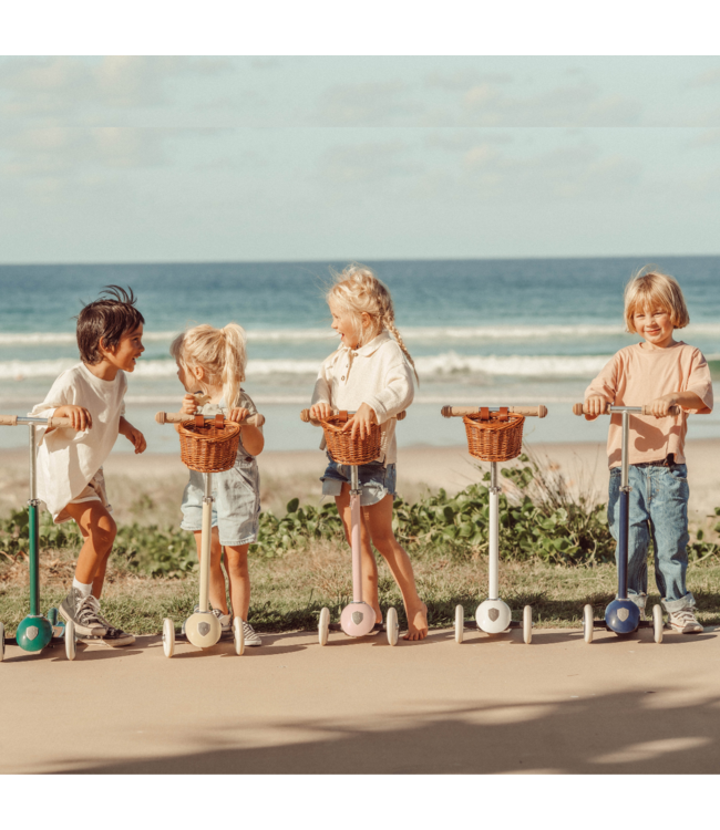 Navy microstep met 3 wielen & rieten mandje