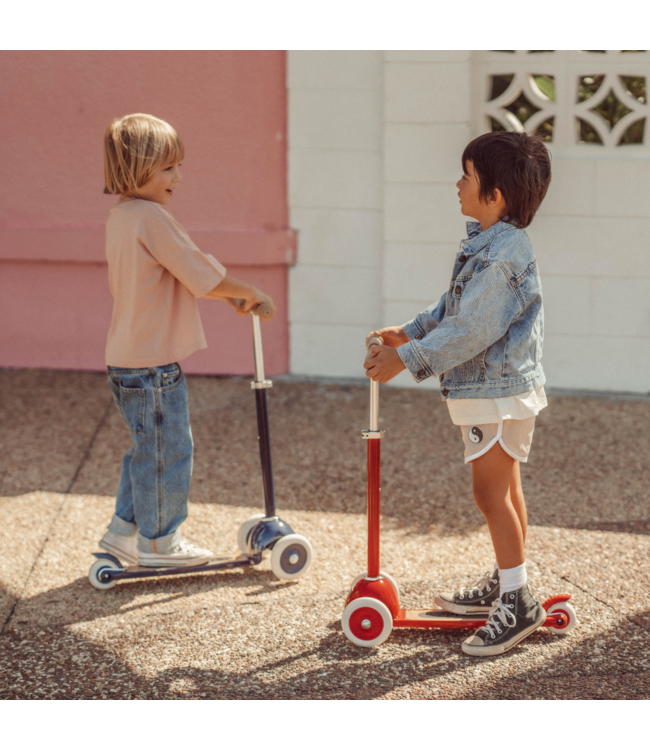 Navy microstep met 3 wielen & rieten mandje