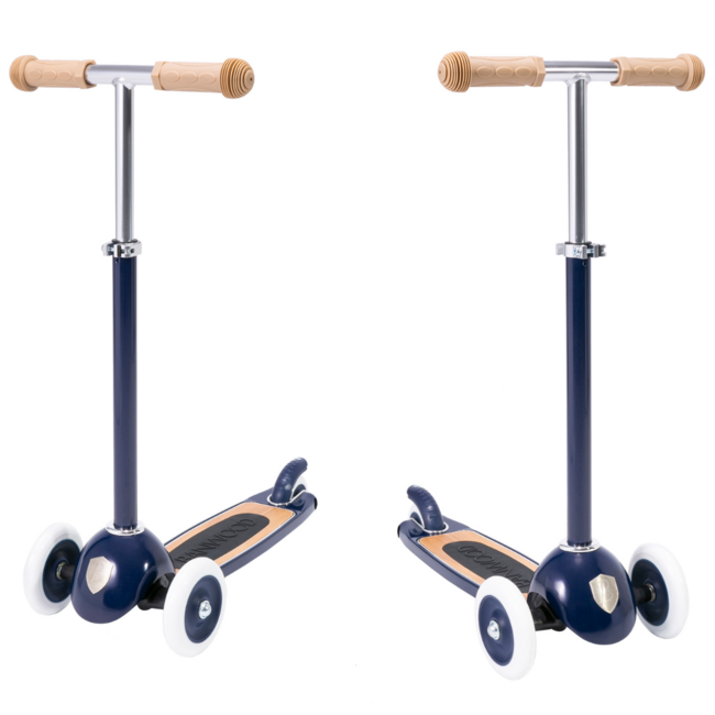 Kinderroller mit 3 Rädern in Navy – sicher und stilvoll unterwegs