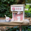 Roze houten espressomachine voor kinderen – inclusief accessoires
